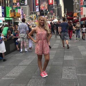 🌸Pink Floral Romper🌸